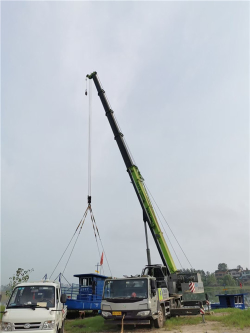 阿勒泰市桥梁建设吊装案例